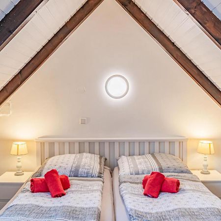 Cozy Apartment In Friedrichskoog With Kitchen Εξωτερικό φωτογραφία