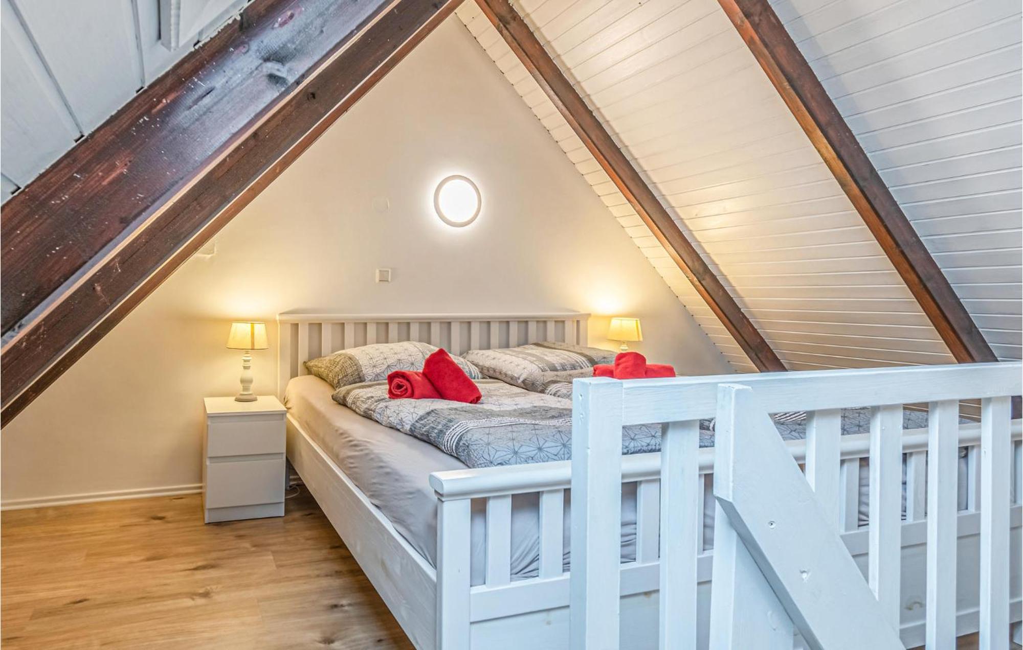 Cozy Apartment In Friedrichskoog With Kitchen Εξωτερικό φωτογραφία