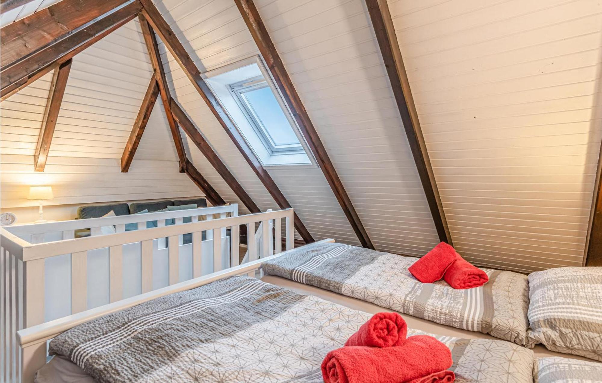 Cozy Apartment In Friedrichskoog With Kitchen Εξωτερικό φωτογραφία